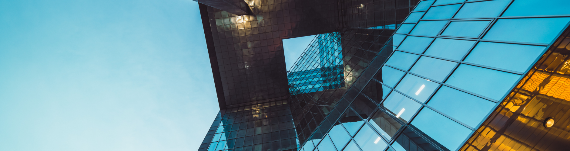 不動産ファンドマネジメントFund Management